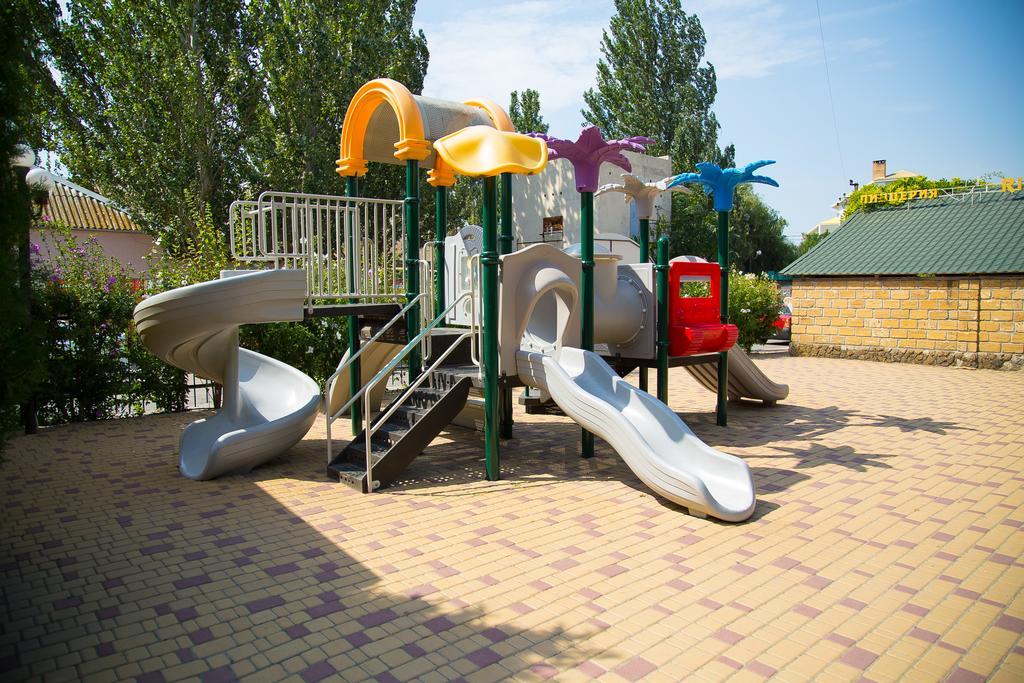 Hotel Odessa Kobleve Buitenkant foto